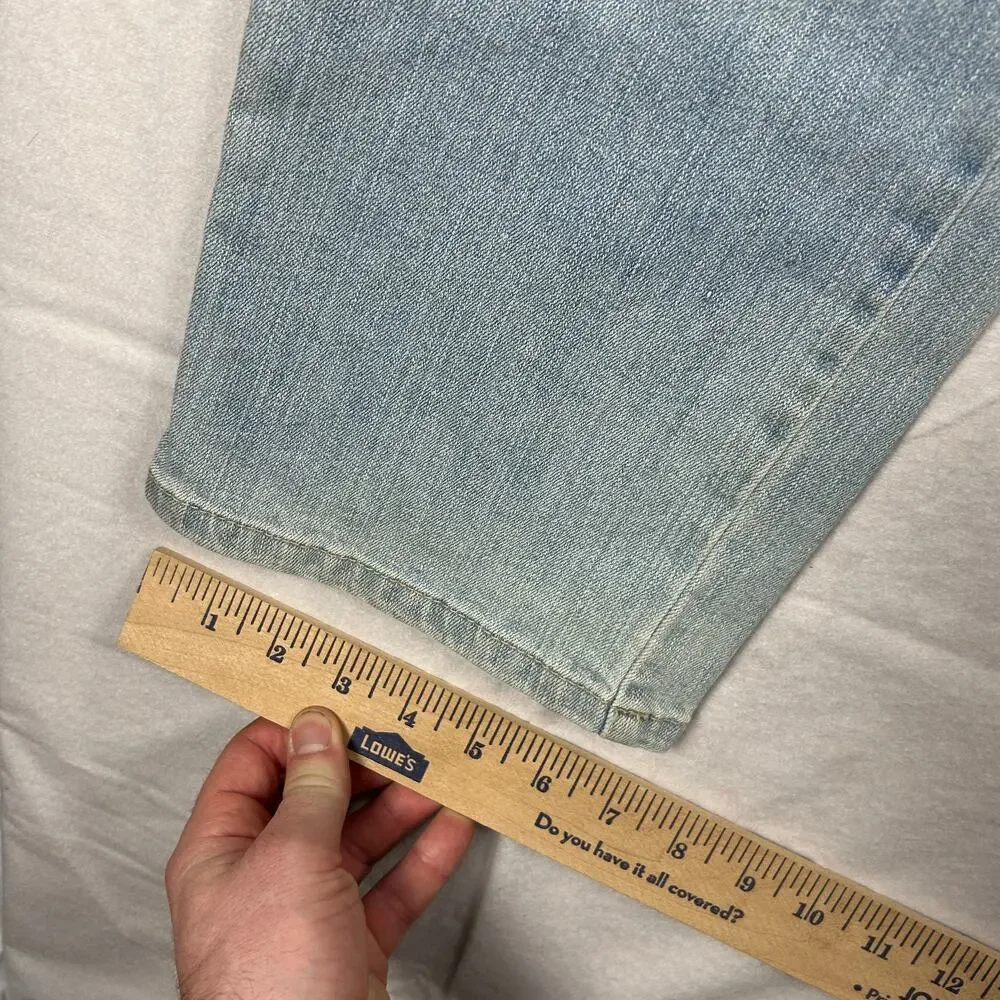 Gloria Vanderbilt Classic High Rise Tapered Jeans - Light Wash - Size 12 - Picture 11 of 13